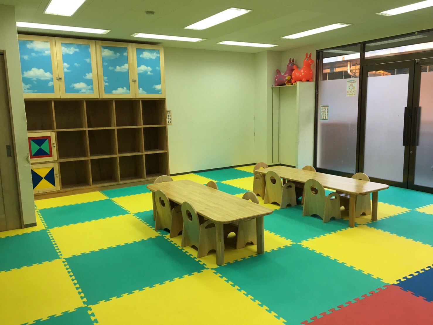 障がい児総合支援　ウキウキはなさく／児童発達支援・放課後等デイサービス／就労継続支援B型／短期入所（ショートステイ）／兵庫 宝塚 山本丸橋　伊丹 中野西 中野東 荻野西　尼崎 南塚口 東園田　池田