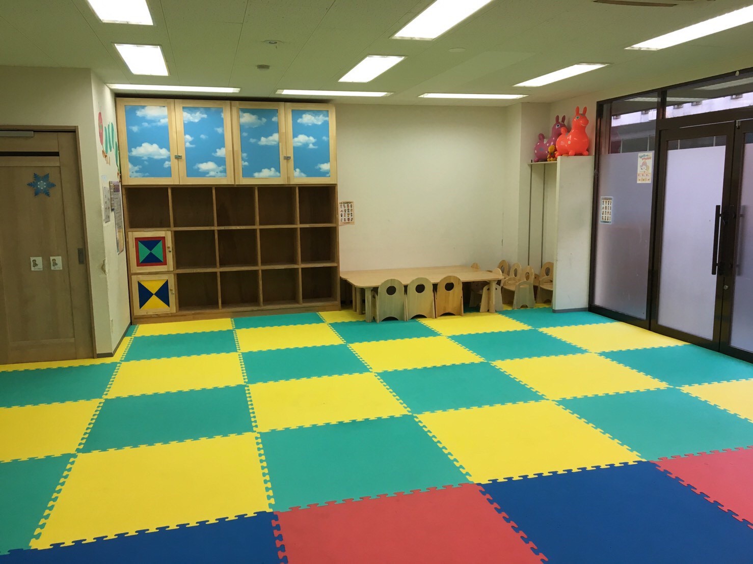 障がい児総合支援　ウキウキはなさく／児童発達支援・放課後等デイサービス／就労継続支援B型／短期入所（ショートステイ）／兵庫 宝塚 山本丸橋　伊丹 中野西 中野東 荻野西　尼崎 南塚口 東園田　池田